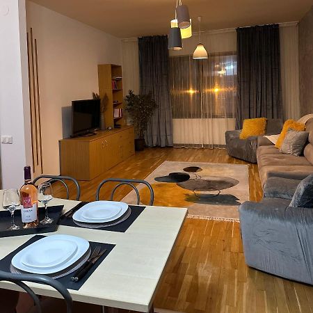 Apartament “La Iepure” Braşov Buitenkant foto